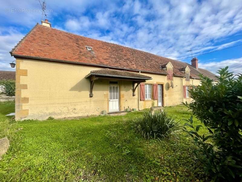 Maison à GUEUGNON