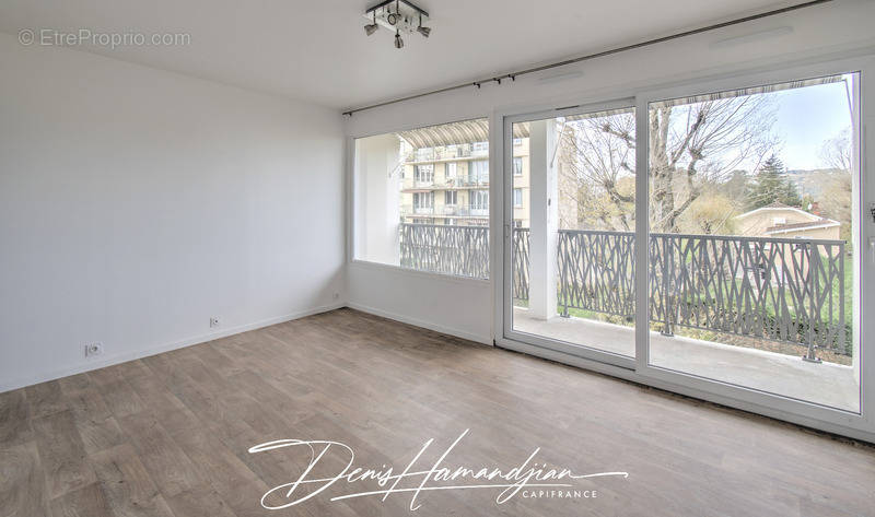 Appartement à FONTAINES-SUR-SAONE