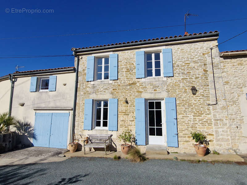 Maison à TONNAY-BOUTONNE