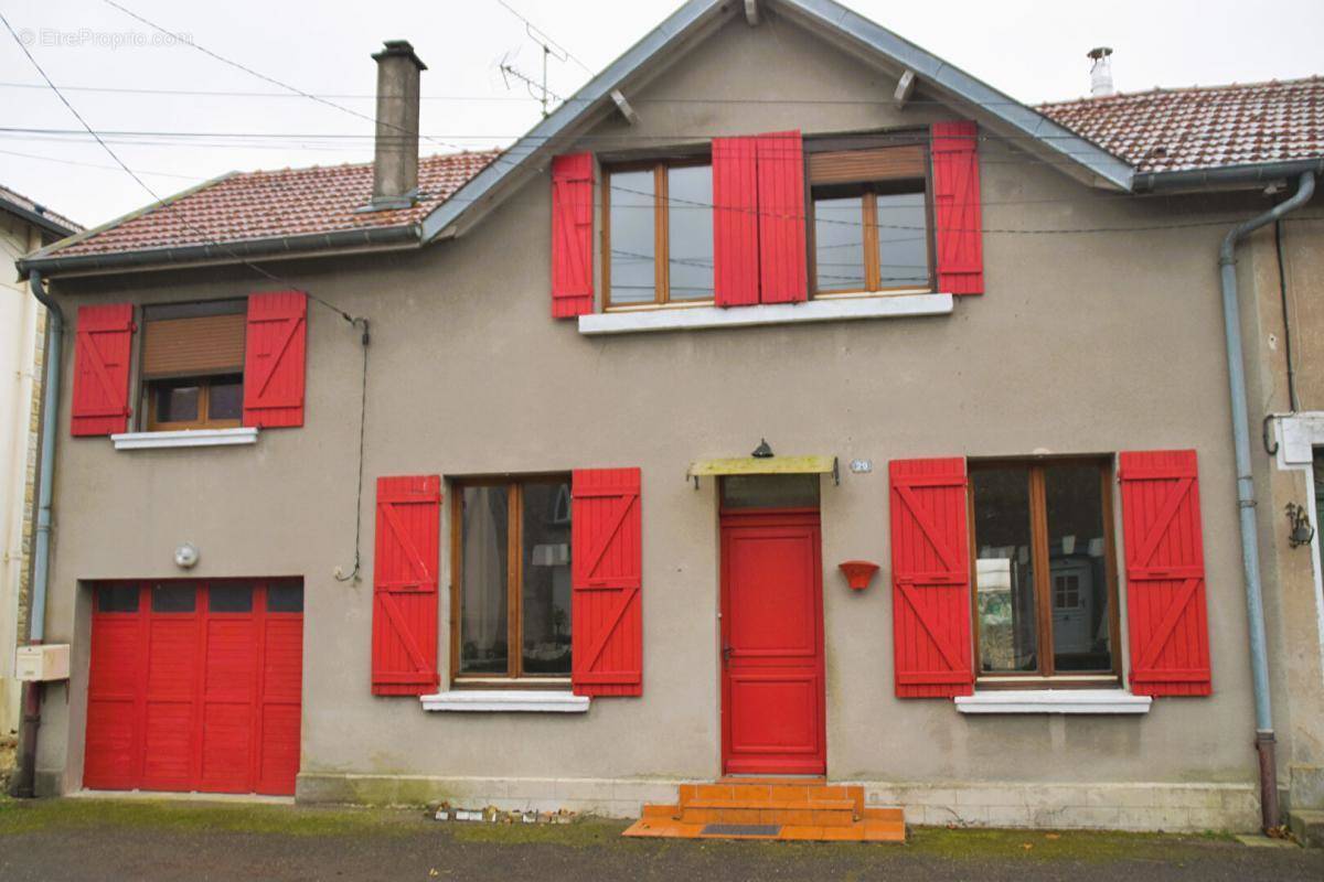 Maison à MONTFAUCON-D&#039;ARGONNE