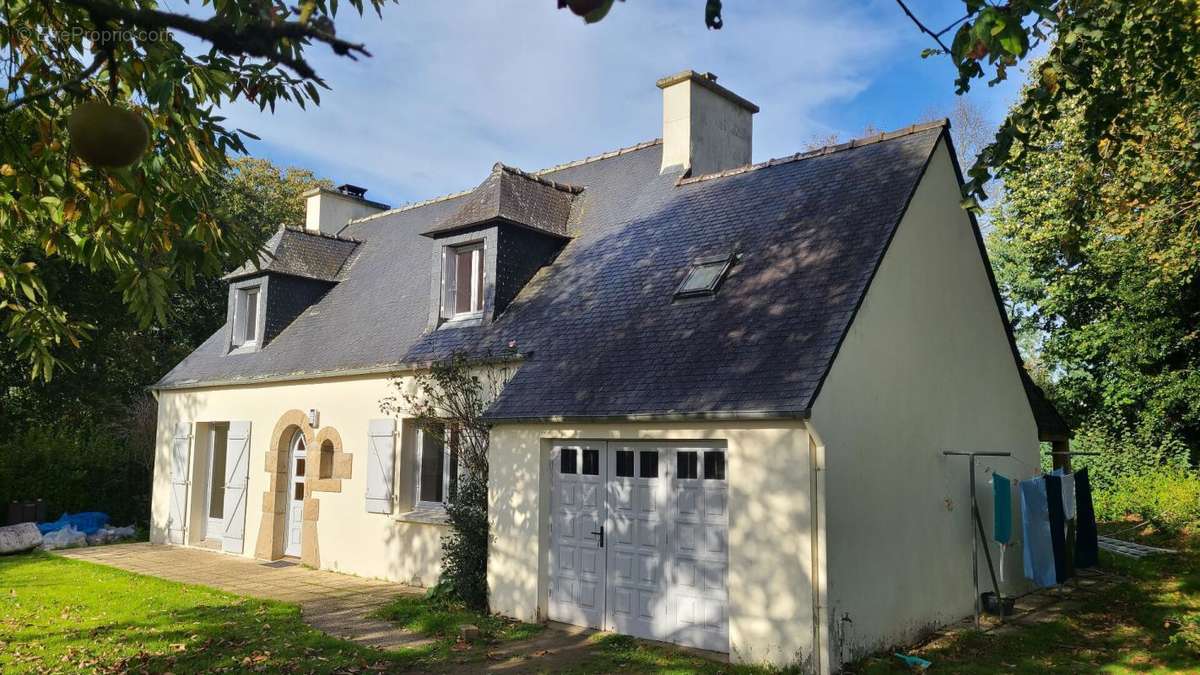 Maison à PLOUEZOC&#039;H