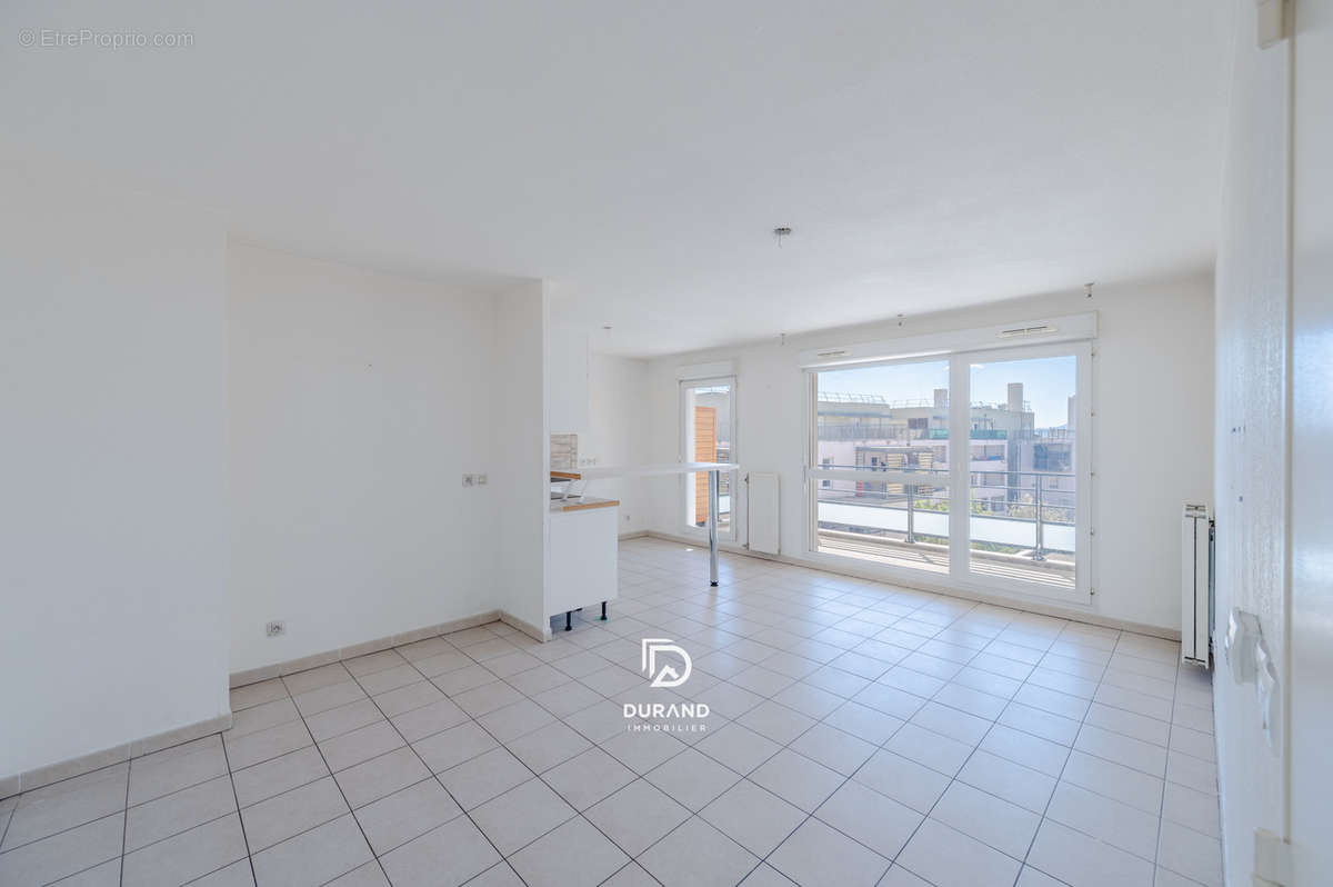 Appartement à MARSEILLE-15E