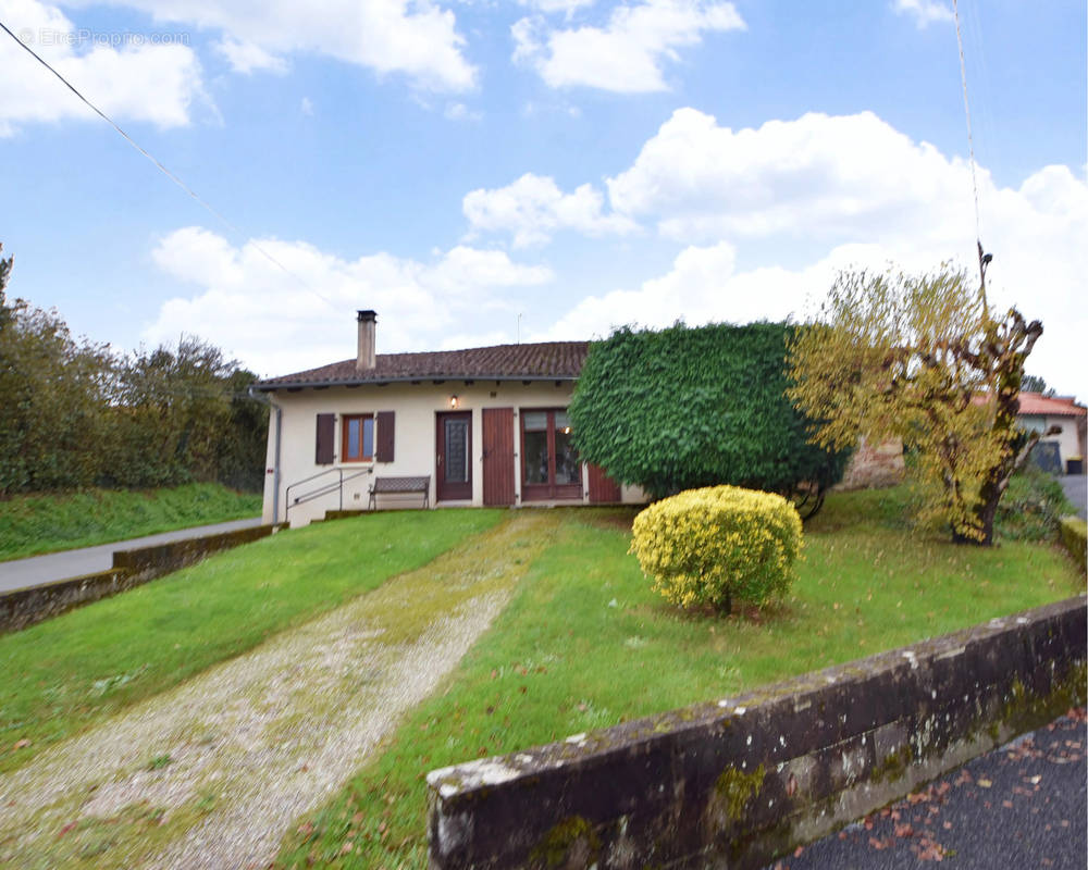 Maison à VITRAC-SAINT-VINCENT