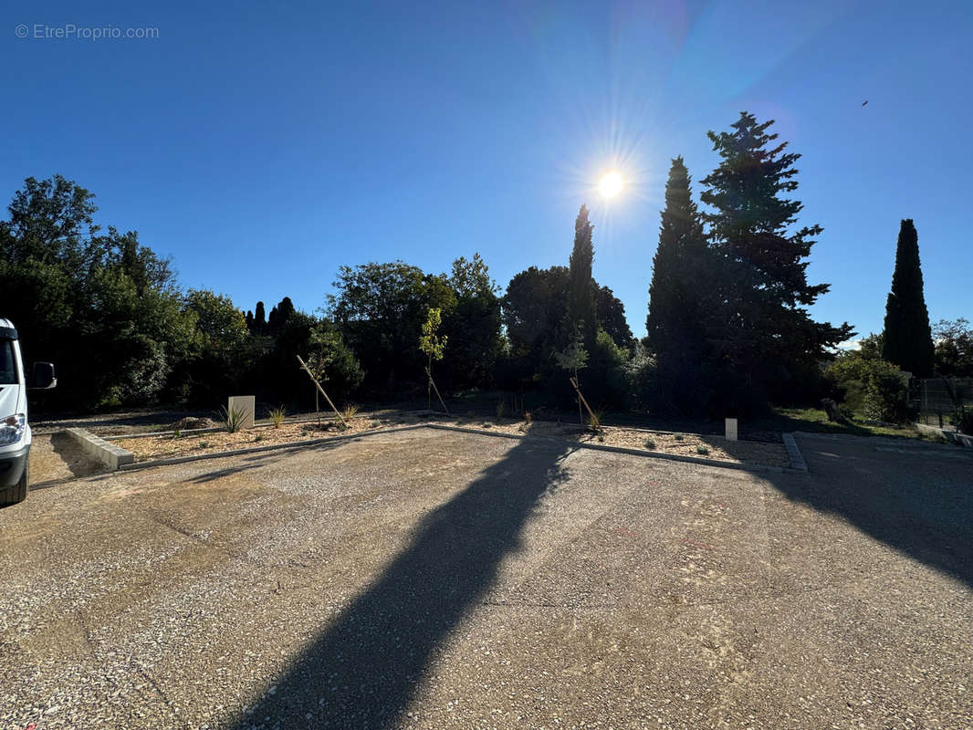 Terrain à SALON-DE-PROVENCE