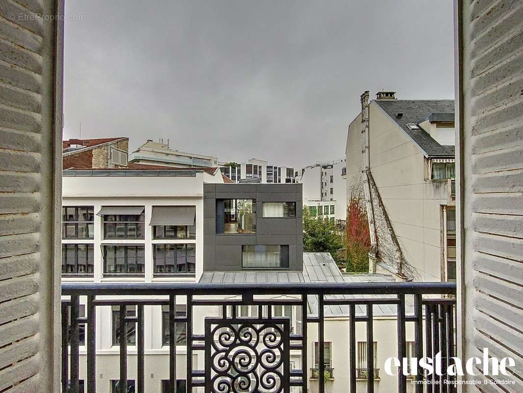 Appartement à PARIS-17E