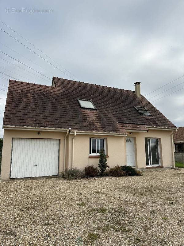 Maison à SAINT-OUEN-DE-THOUBERVILLE