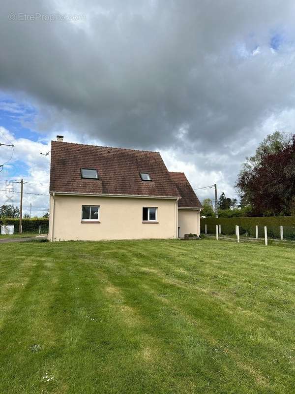 Maison à SAINT-OUEN-DE-THOUBERVILLE