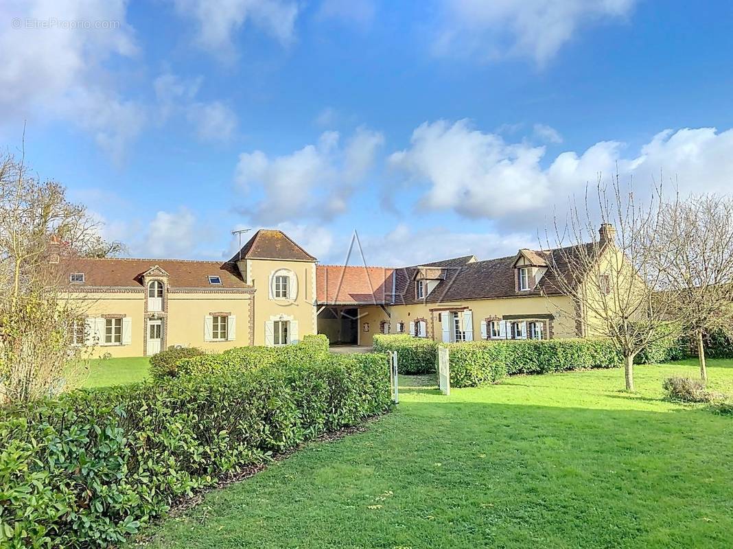 Maison à CHATEAUNEUF-EN-THYMERAIS