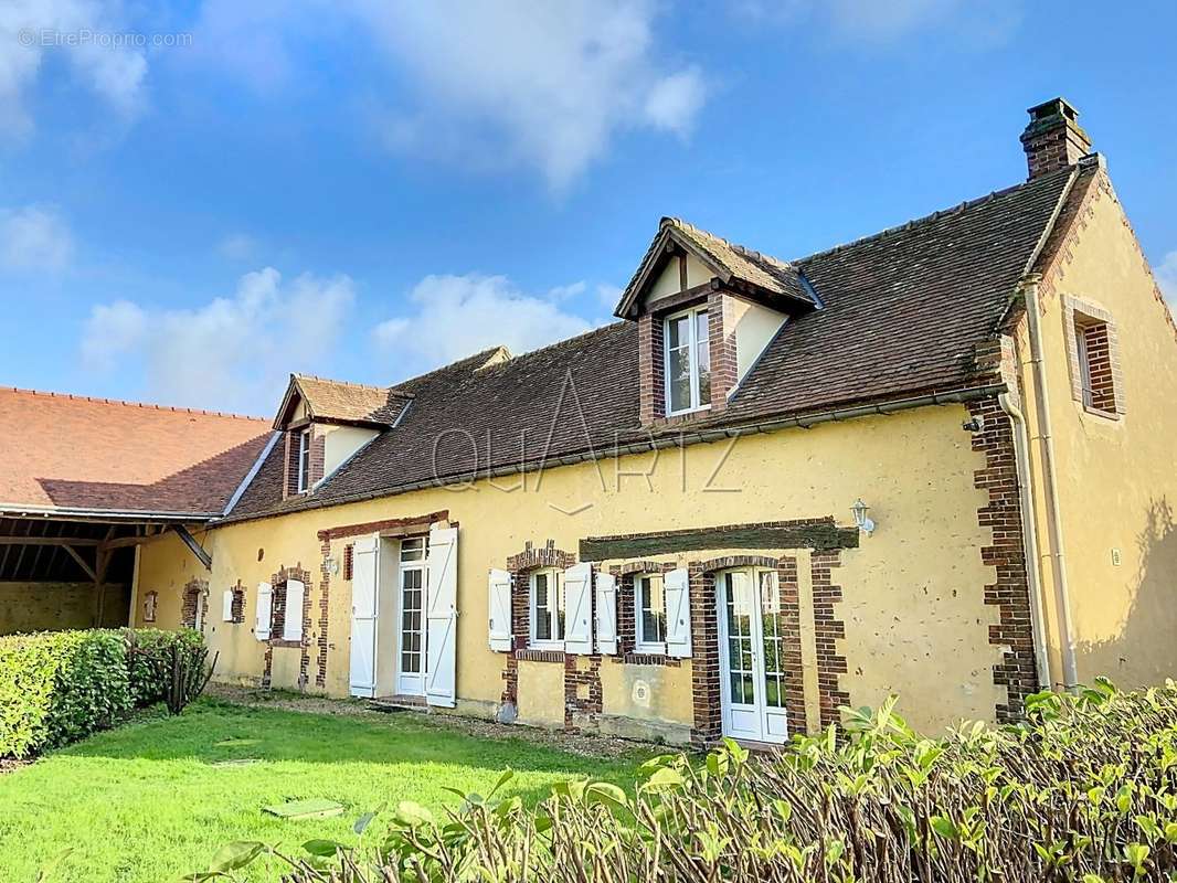 Maison à CHATEAUNEUF-EN-THYMERAIS