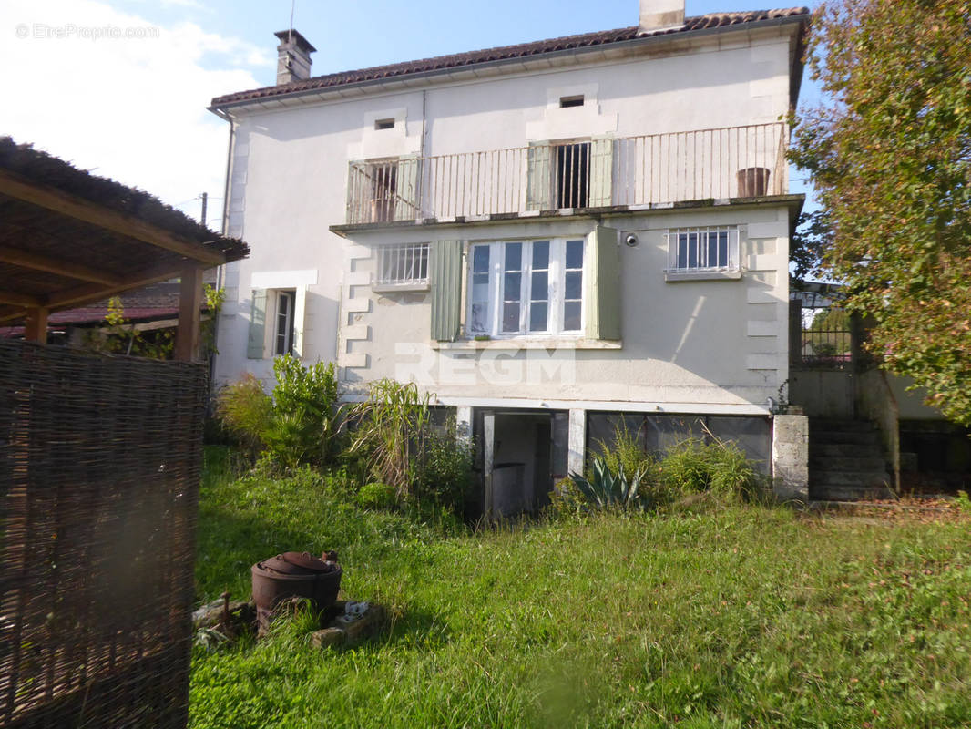 Maison à VILLETOUREIX