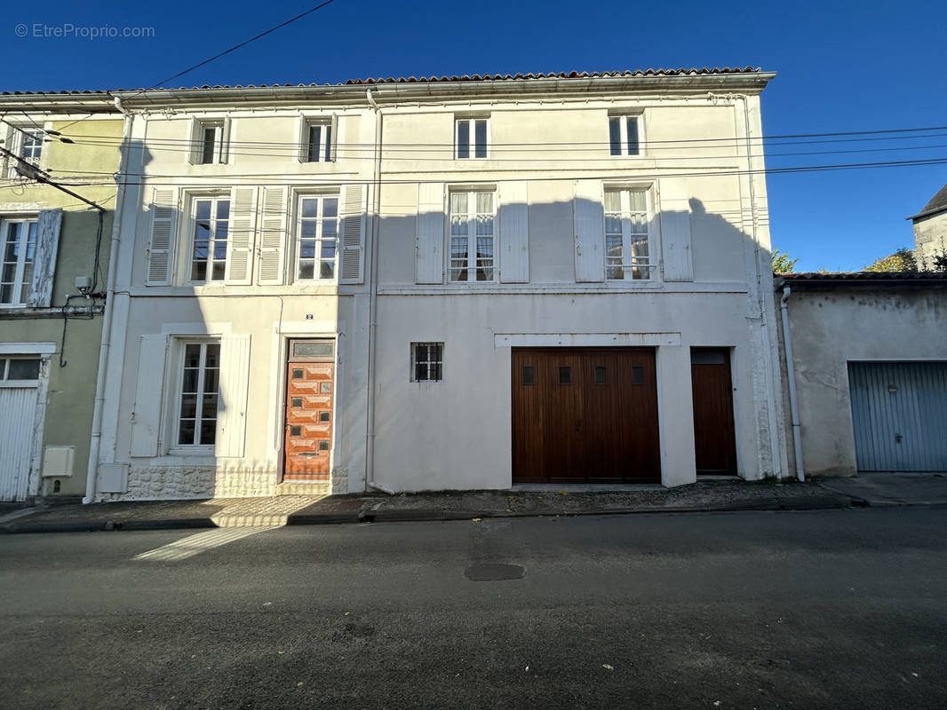 Maison à JARNAC