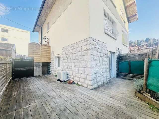 Appartement à AIX-LES-BAINS