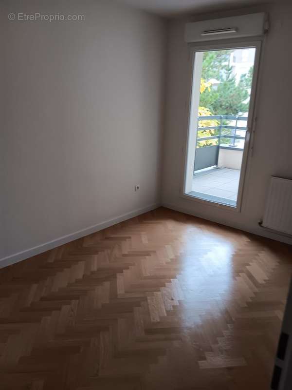 Appartement à NANTERRE