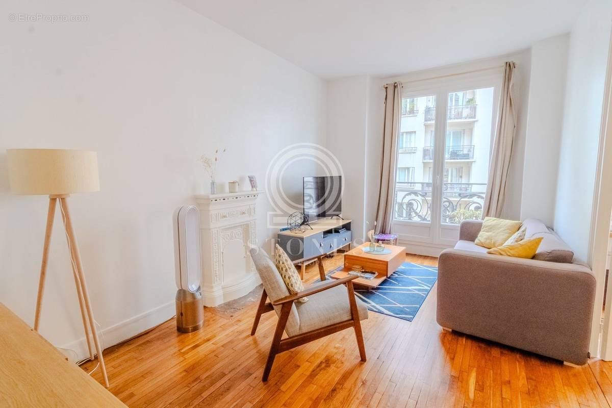 Appartement à PARIS-15E