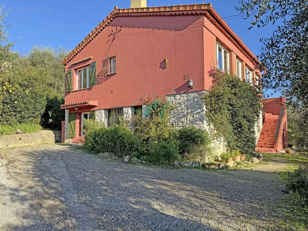 Maison à LE ROURET