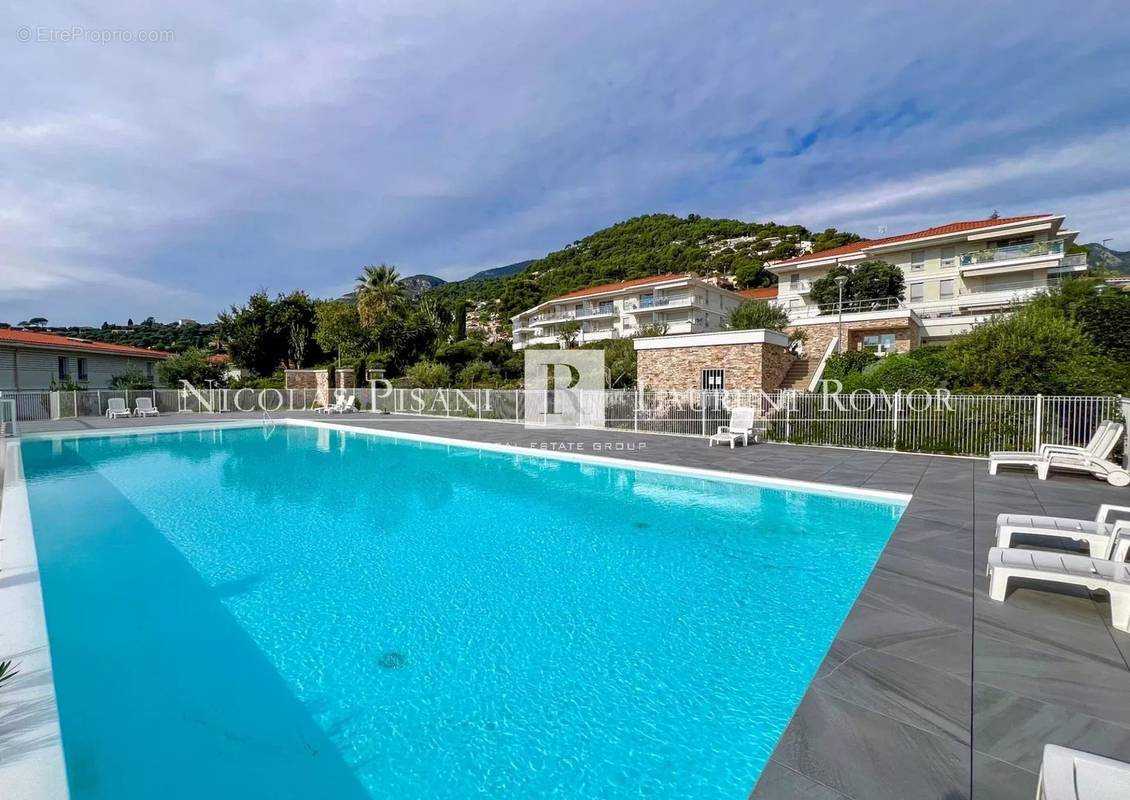 Appartement à ROQUEBRUNE-CAP-MARTIN