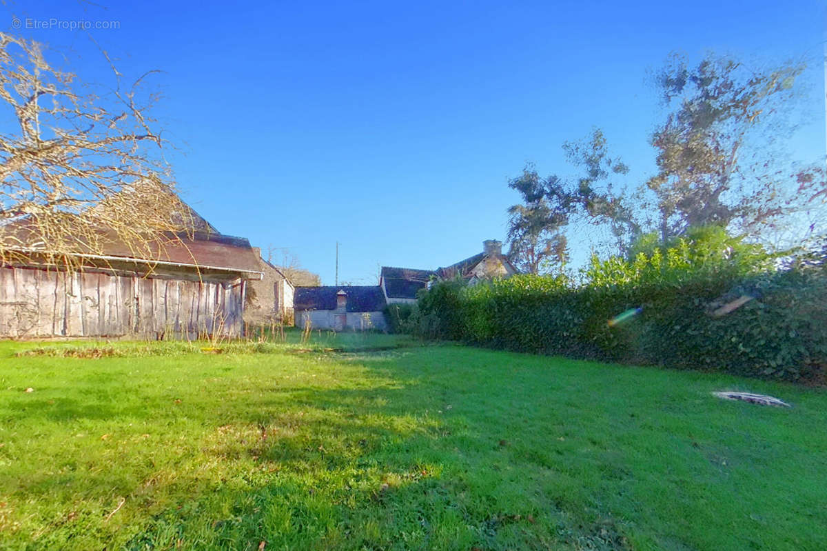 Maison à COMBOURG