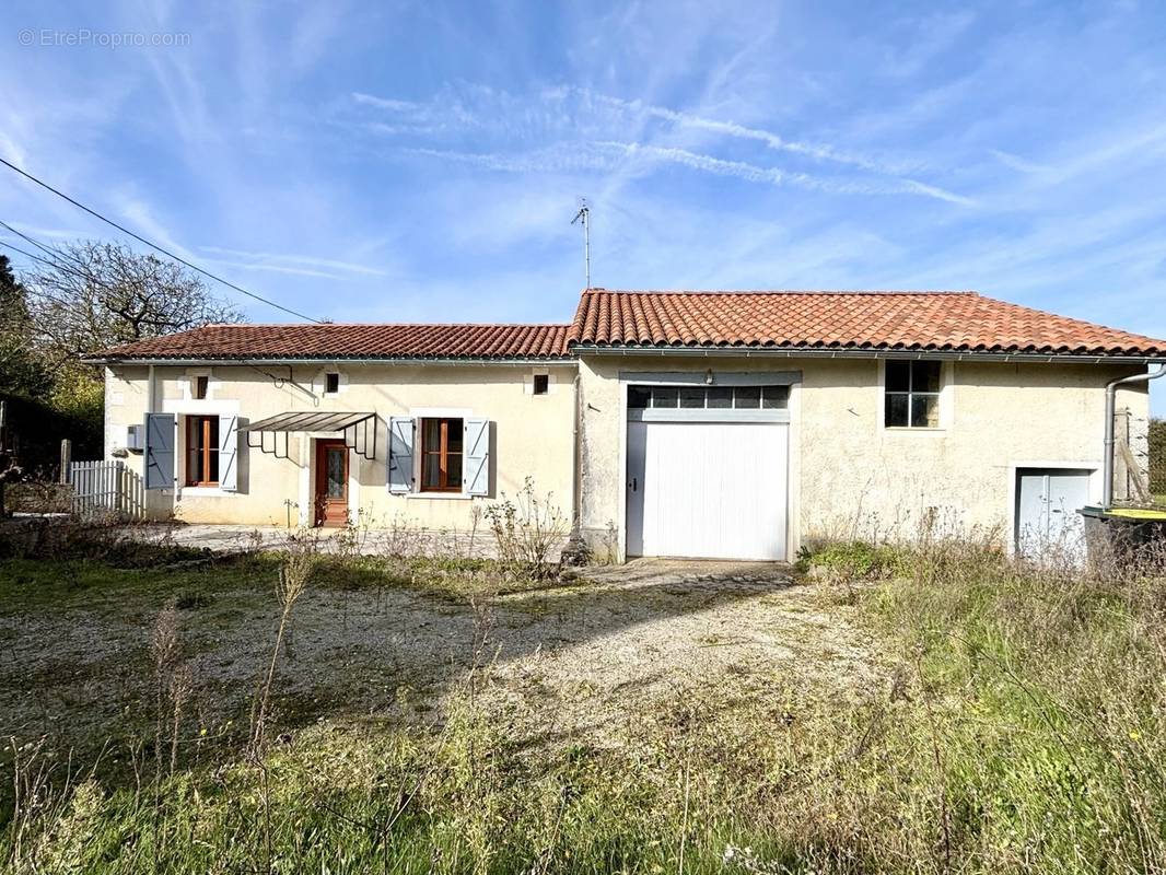 Maison à VERTEUIL-SUR-CHARENTE