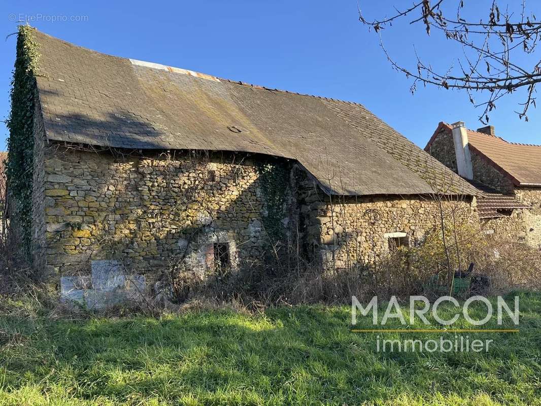 Maison à PIONNAT