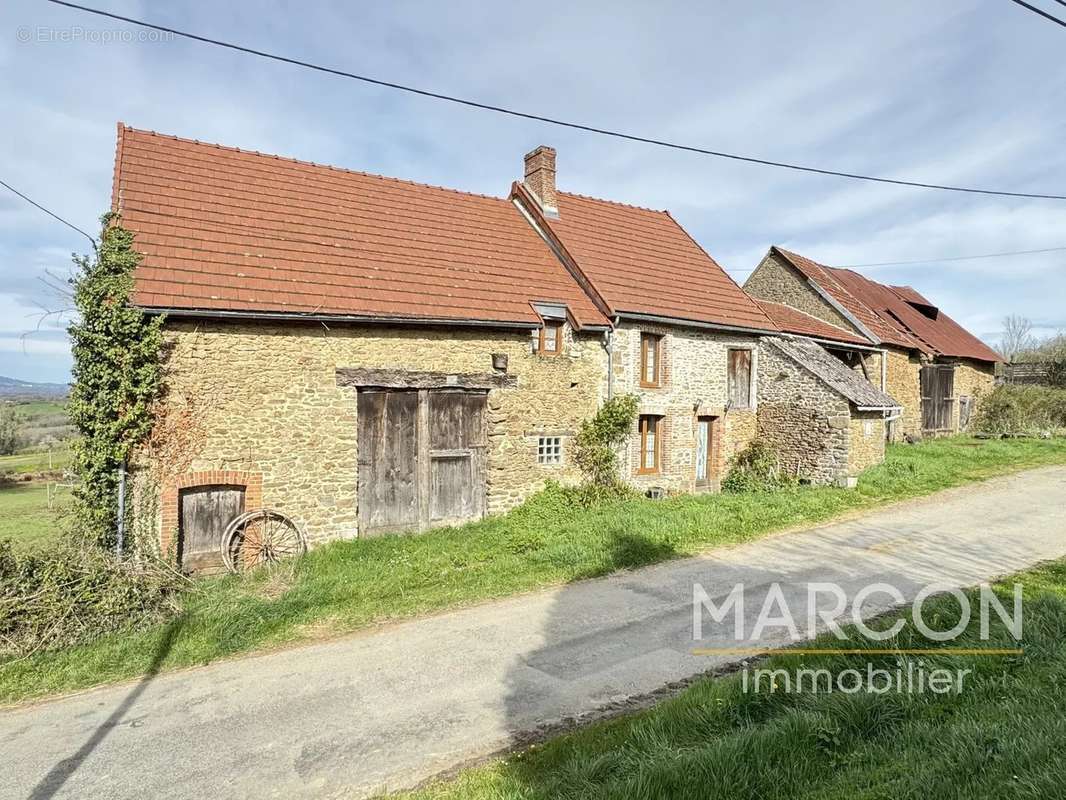 Maison à PIONNAT