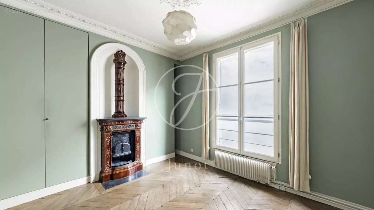 Appartement à PARIS-9E