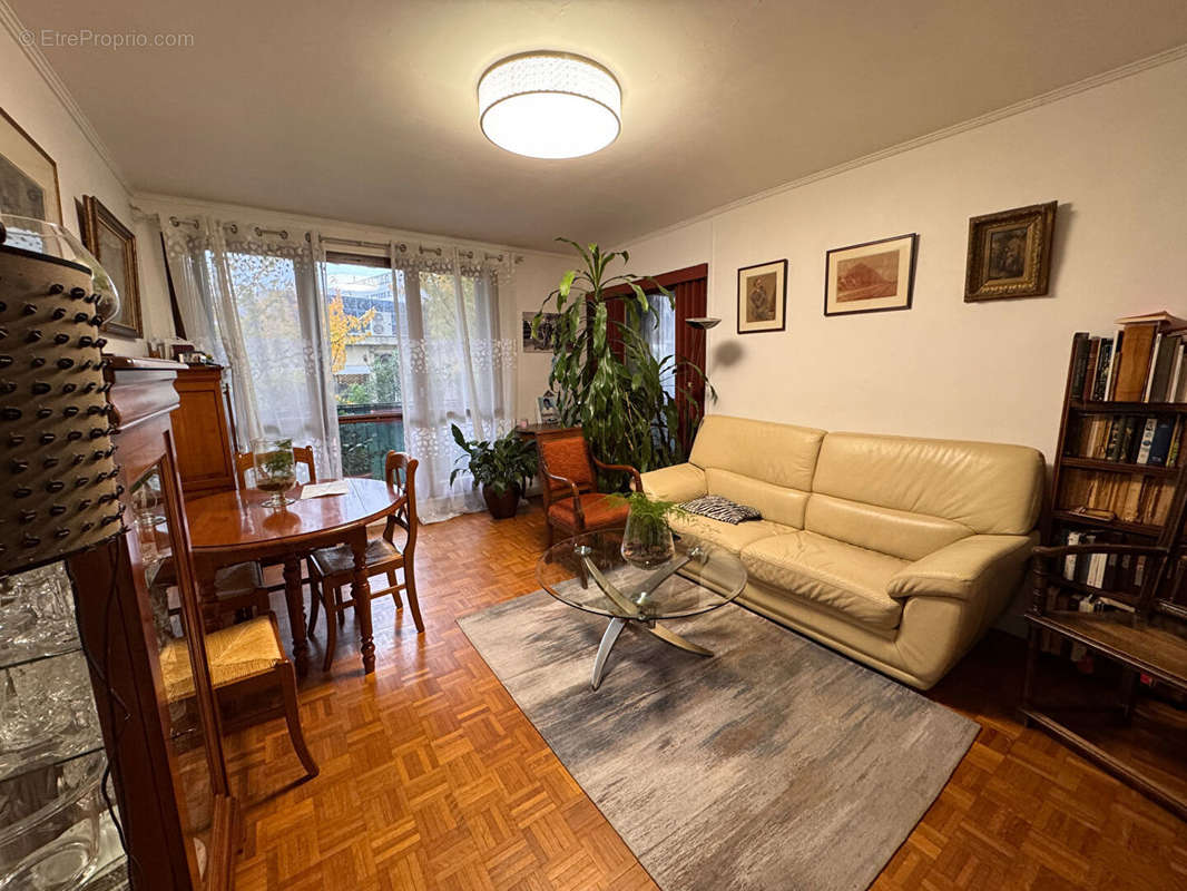 Appartement à FONTENAY-SOUS-BOIS