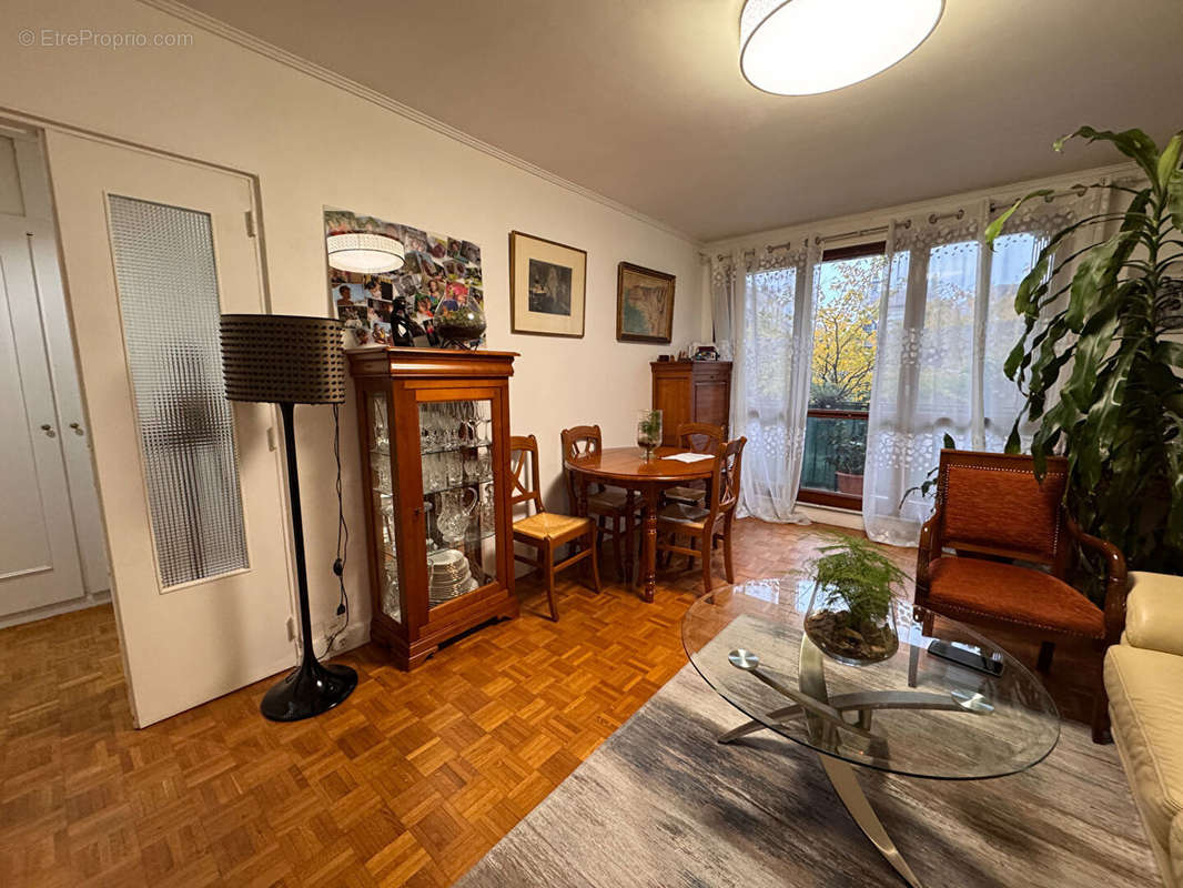 Appartement à FONTENAY-SOUS-BOIS