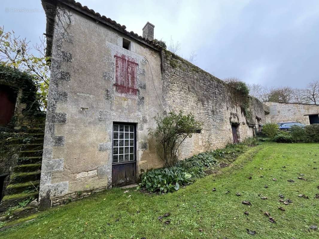 Maison à MAINE-DE-BOIXE