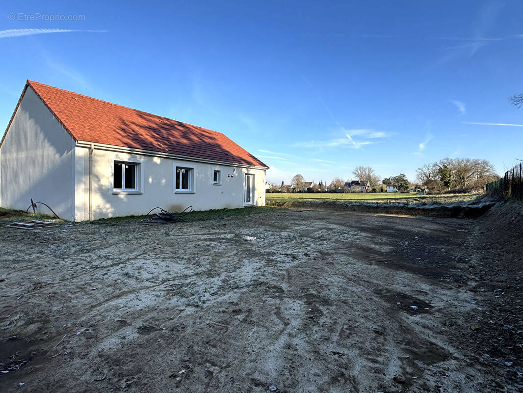 Maison à VILLEBLEVIN