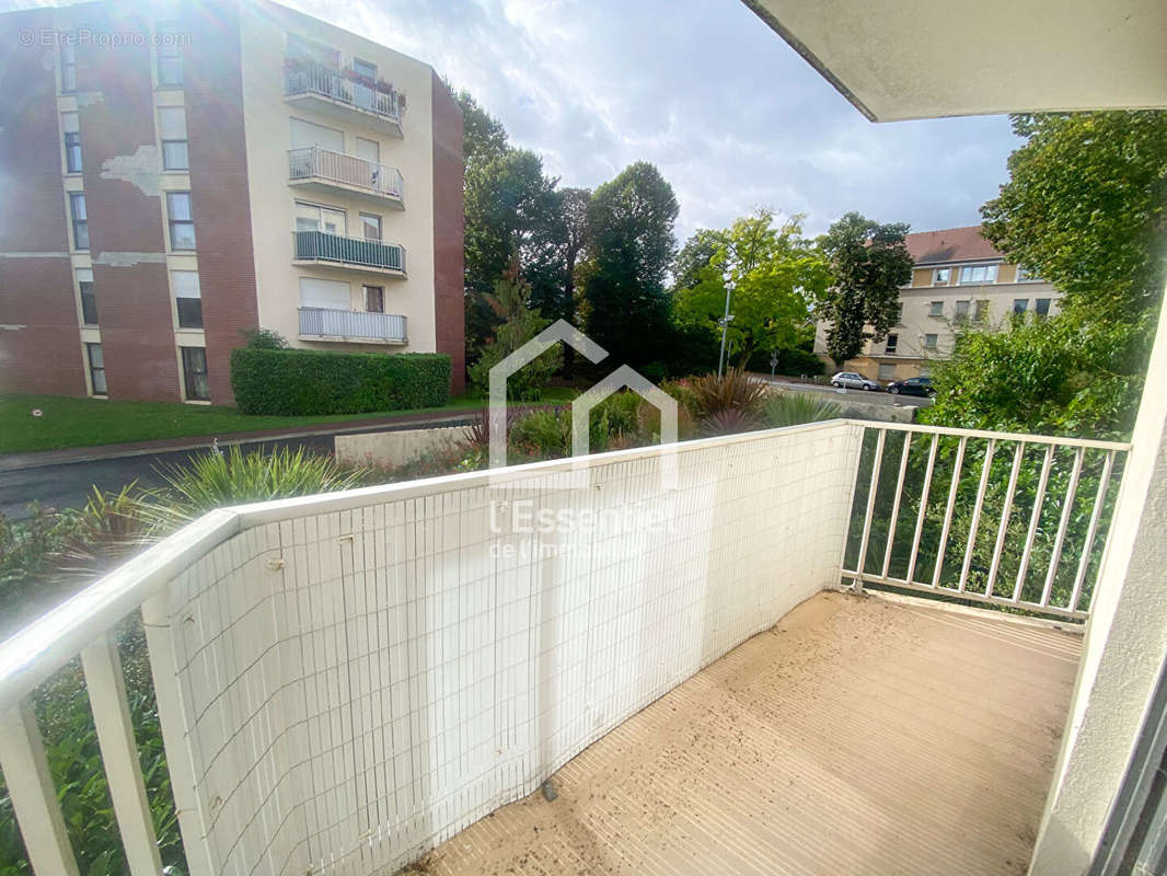 Appartement à VERNEUIL-SUR-SEINE