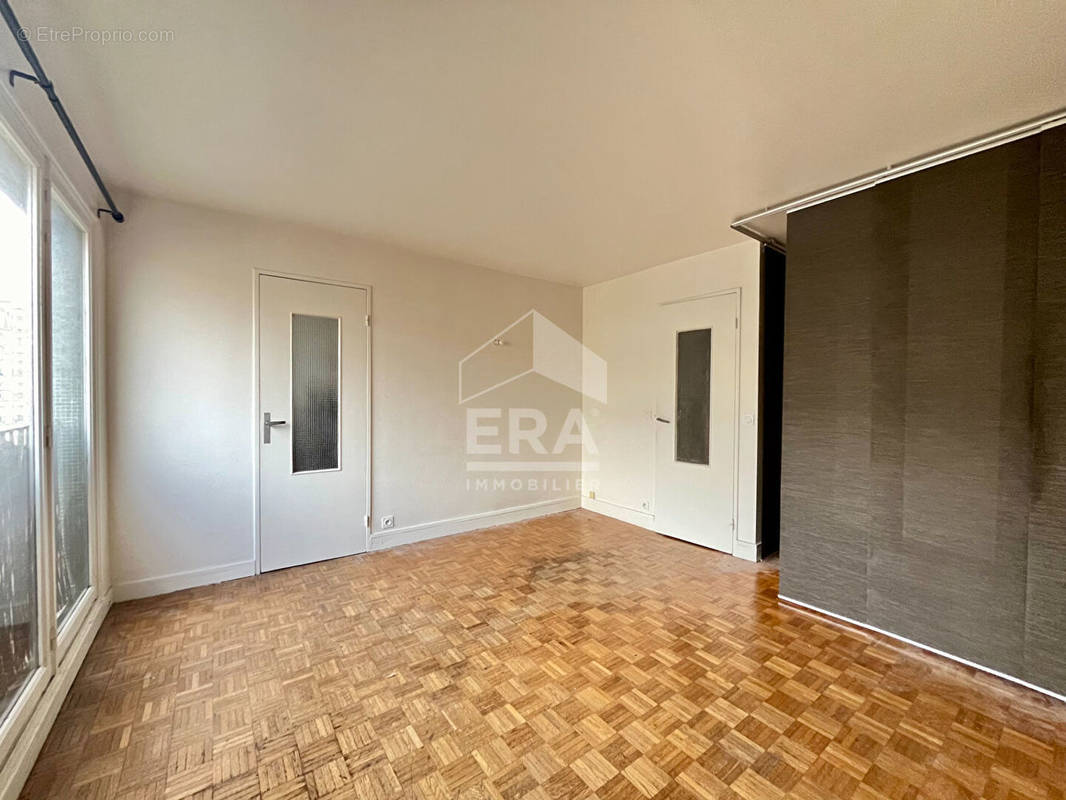 Appartement à LEVALLOIS-PERRET