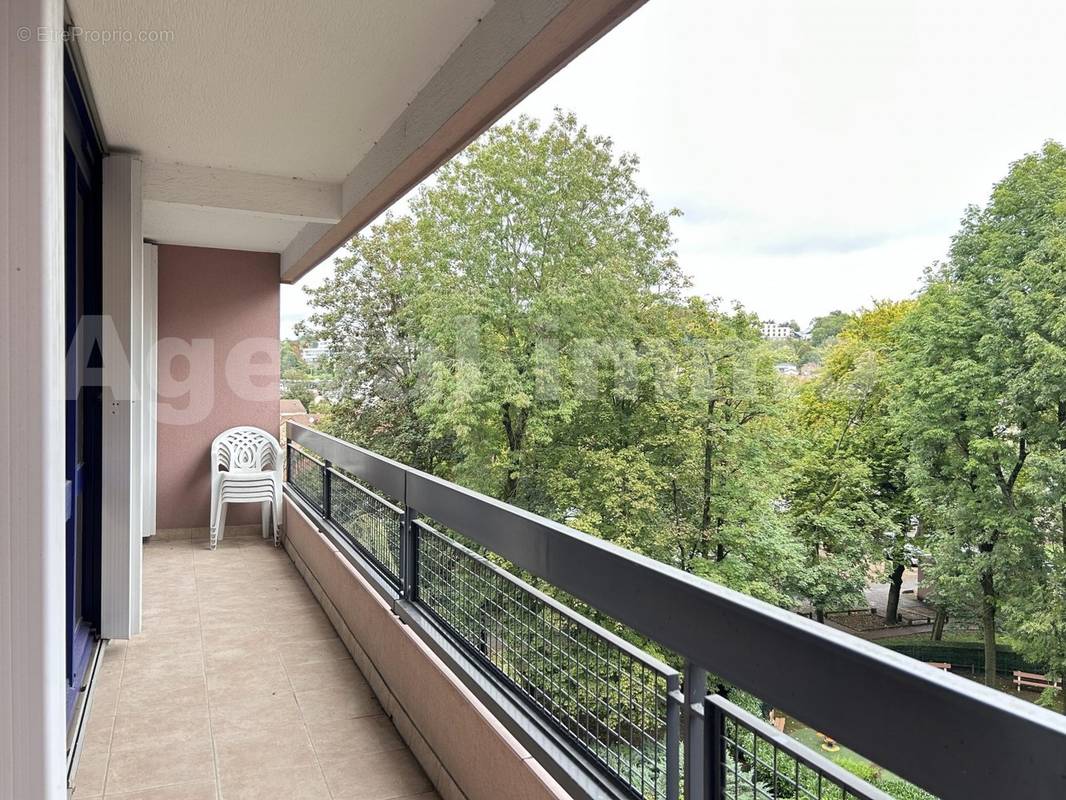 Balcon - Appartement à CROSNE