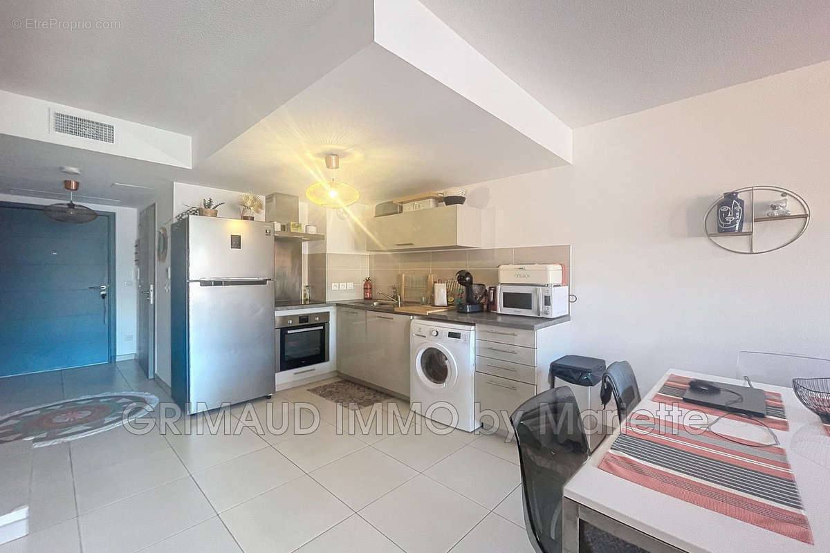 Appartement à GRIMAUD