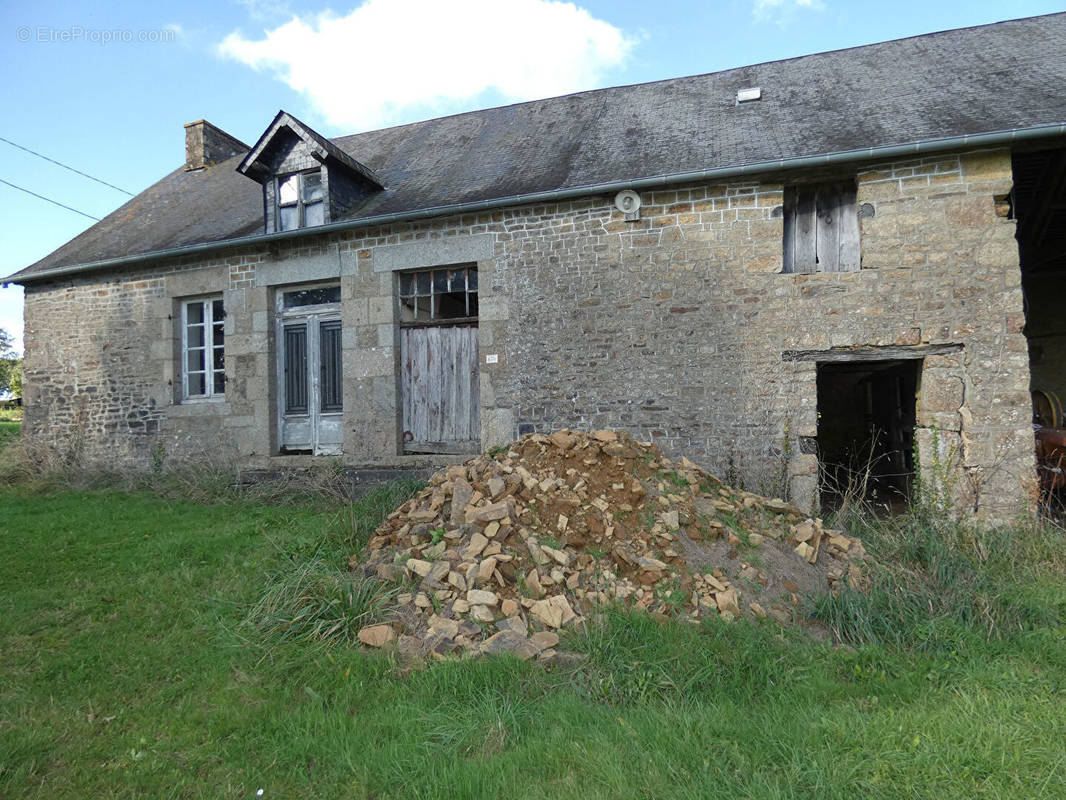 Maison à SAVIGNY-LE-VIEUX