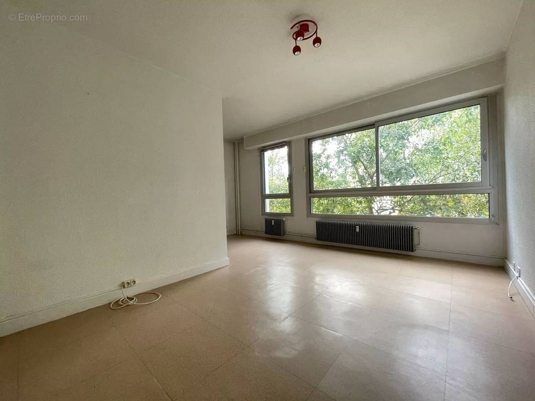 Photo 1 - Appartement à COURBEVOIE