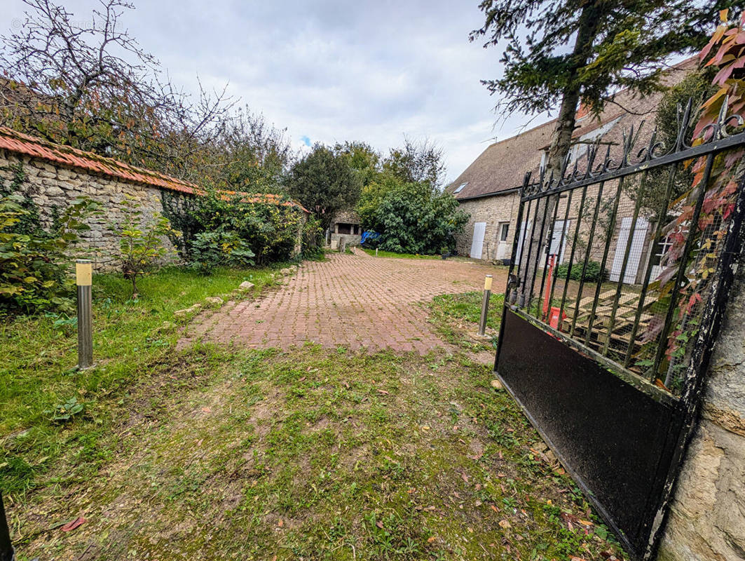 Maison à MALESHERBES