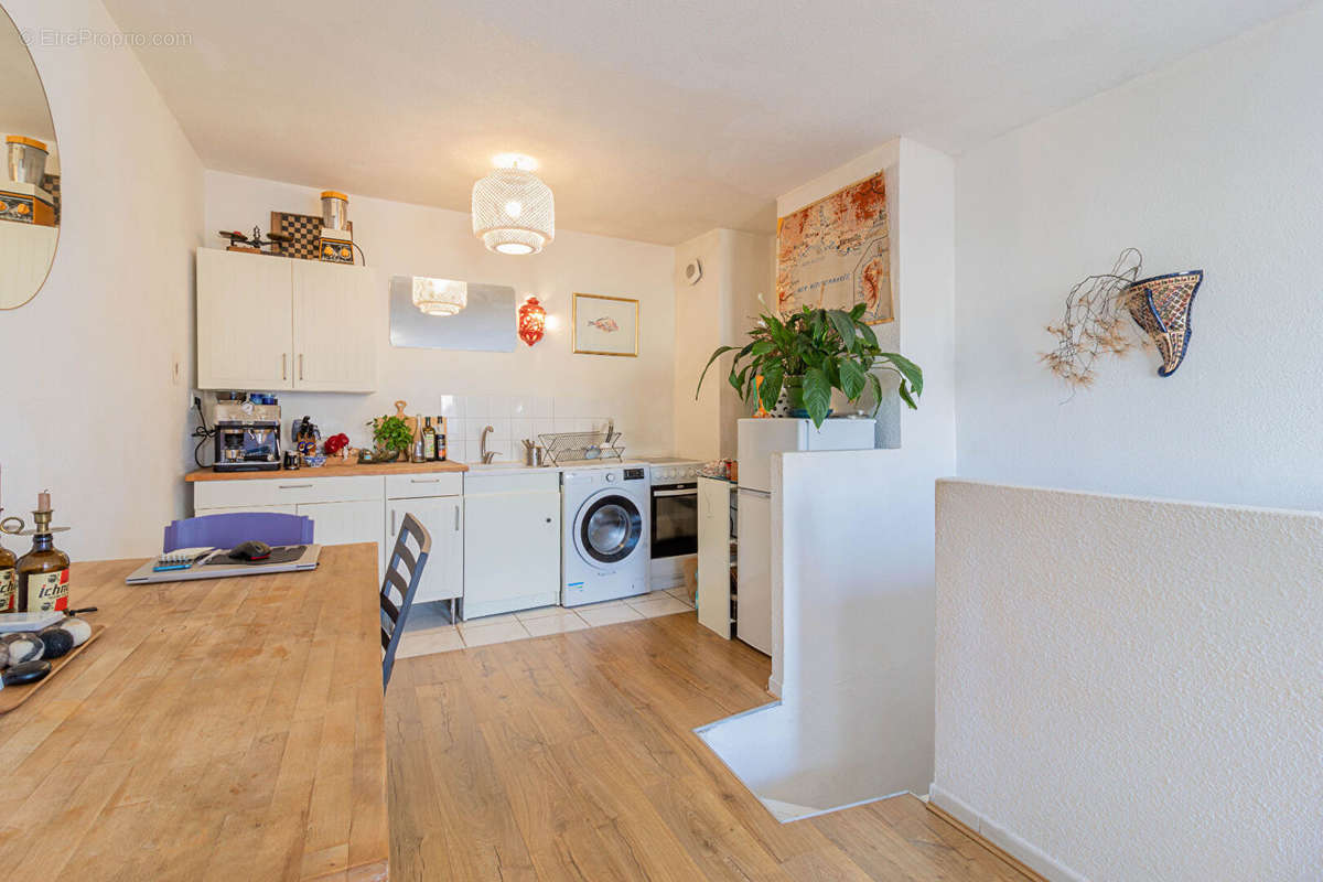 Appartement à MARSEILLE-2E