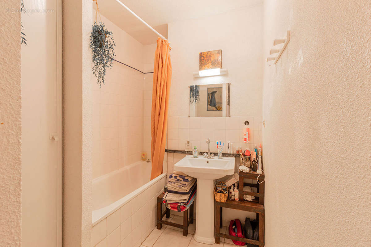 Appartement à MARSEILLE-2E