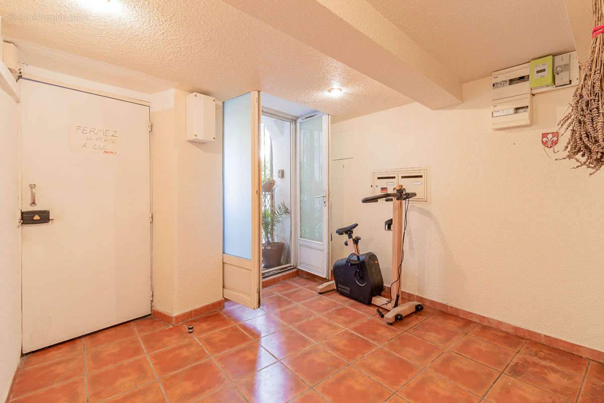 Appartement à MARSEILLE-2E