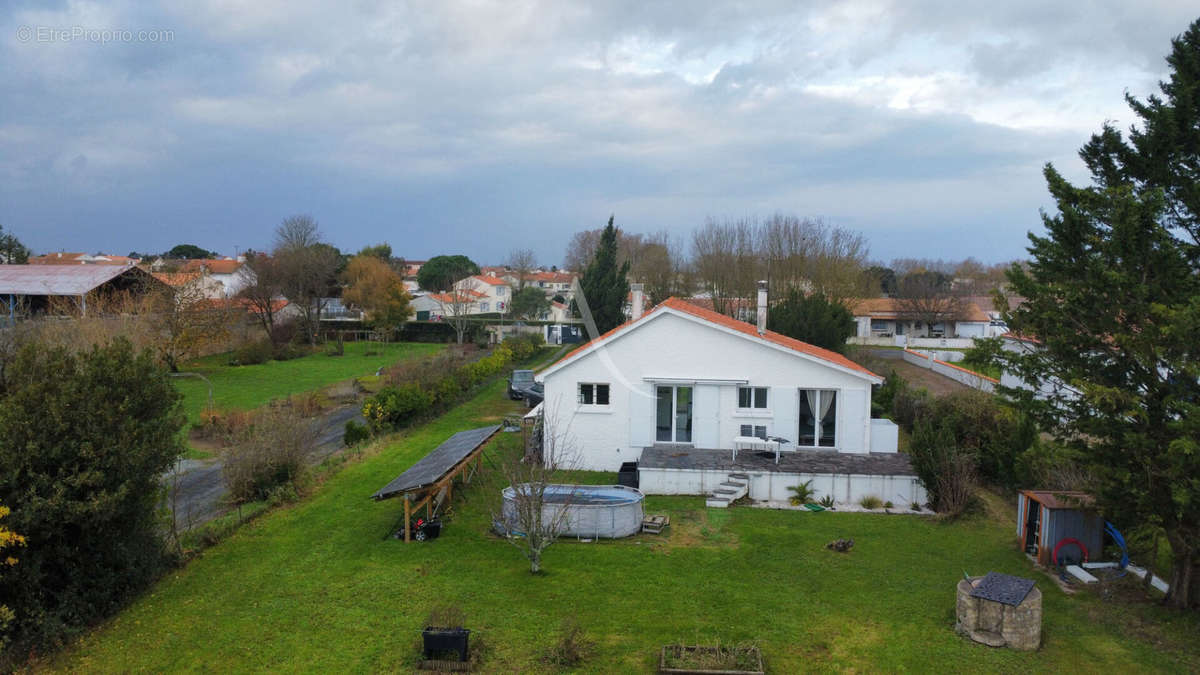 Maison à SAINT-MICHEL-EN-L&#039;HERM