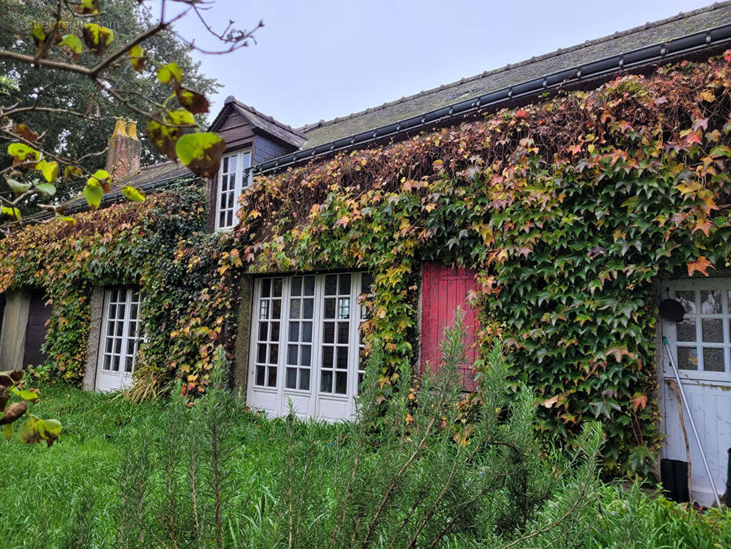 Maison à RADENAC