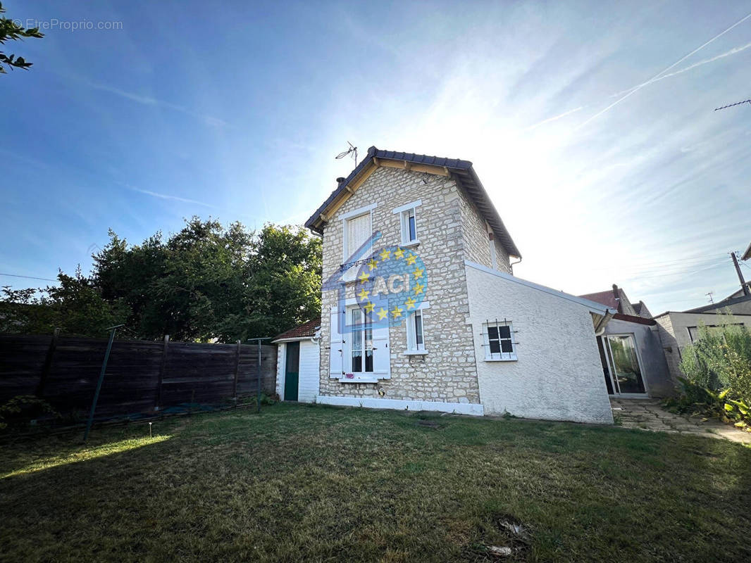 Maison à MANTES-LA-JOLIE