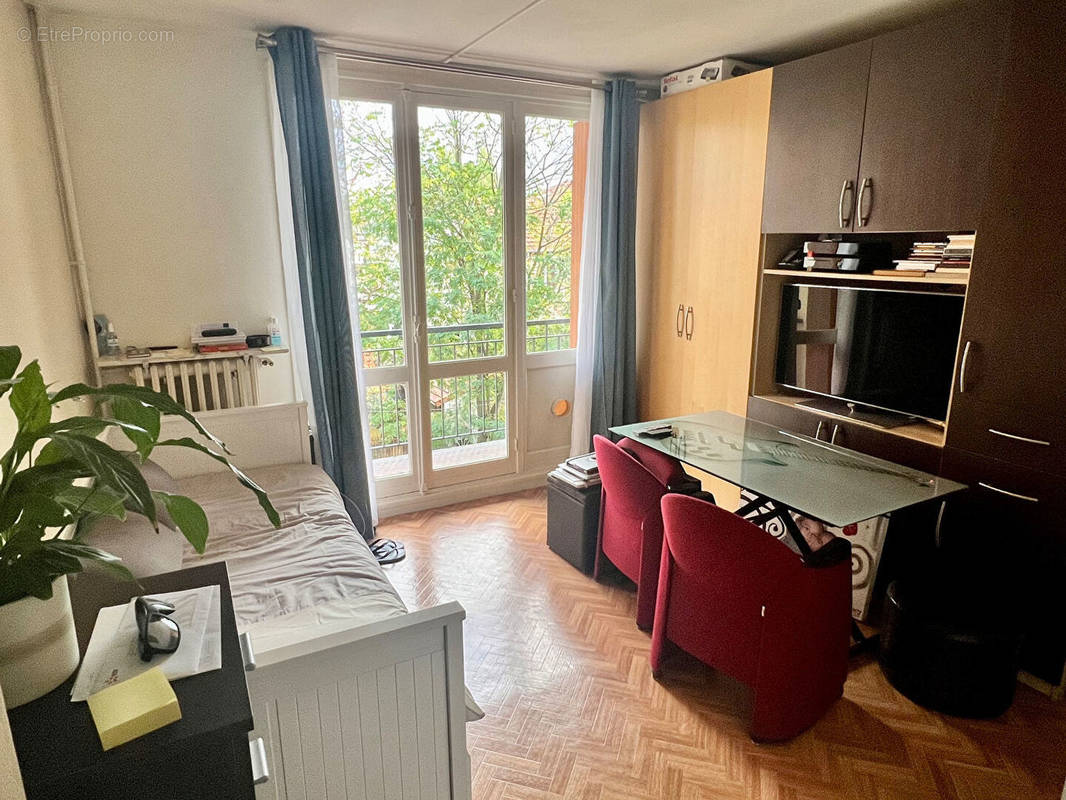 Appartement à LA GARENNE-COLOMBES