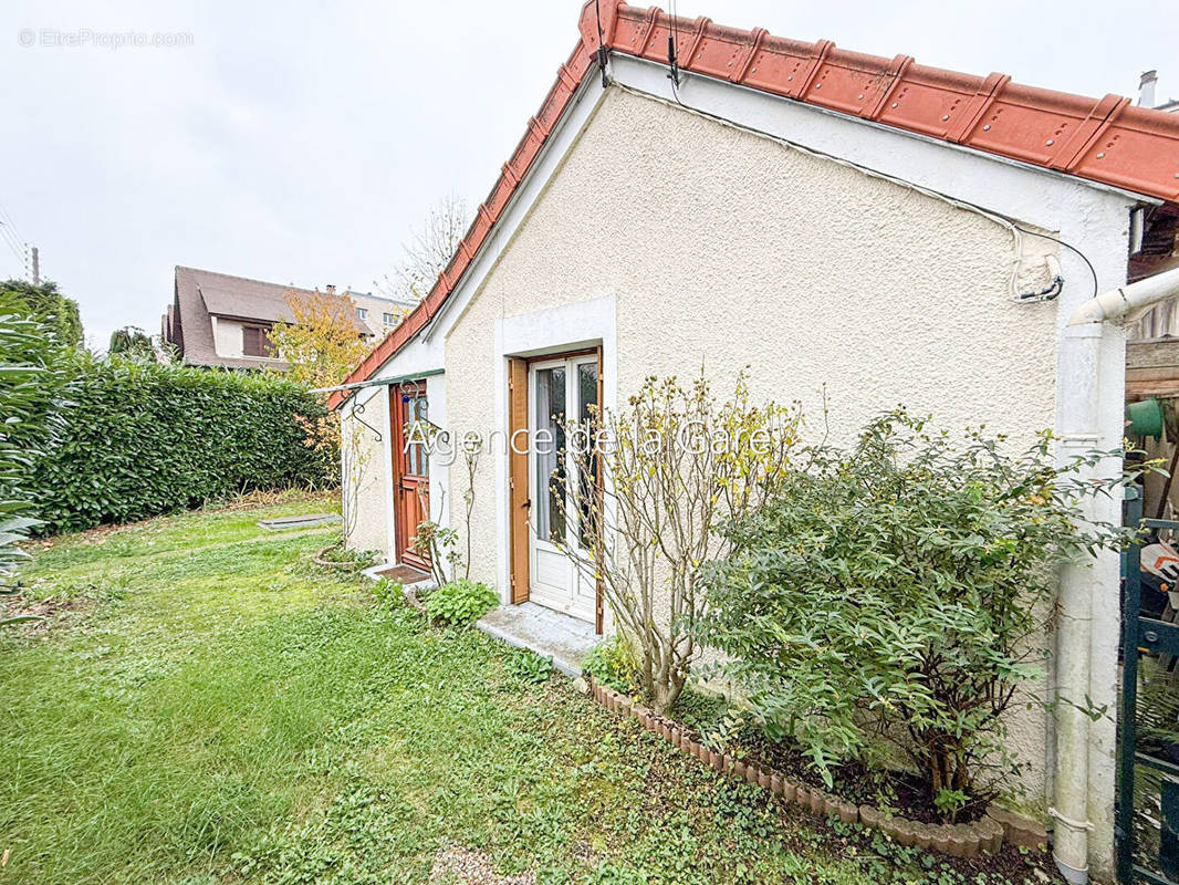 Maison à SARTROUVILLE