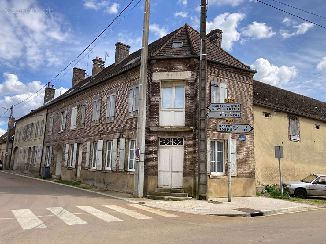 Appartement à SAINT-MARDS-EN-OTHE