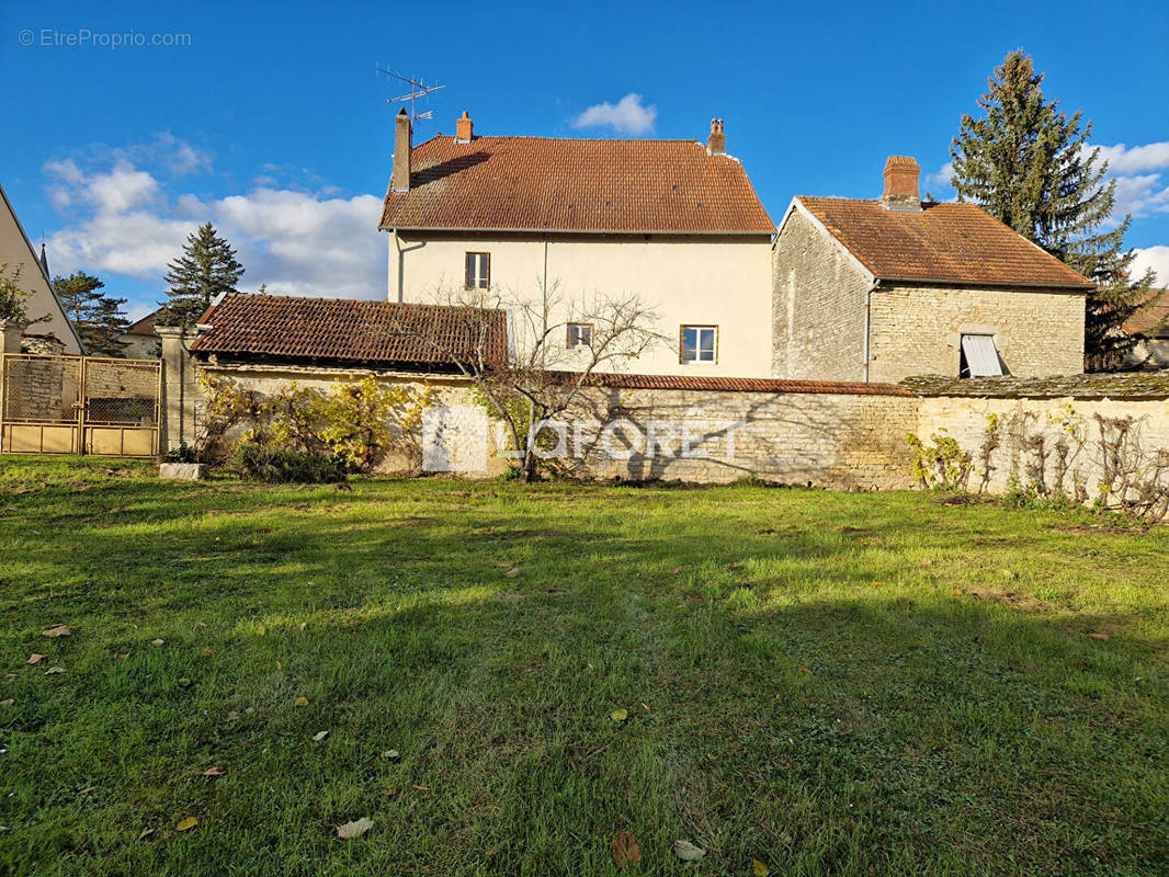 Maison à BOUHANS-ET-FEURG