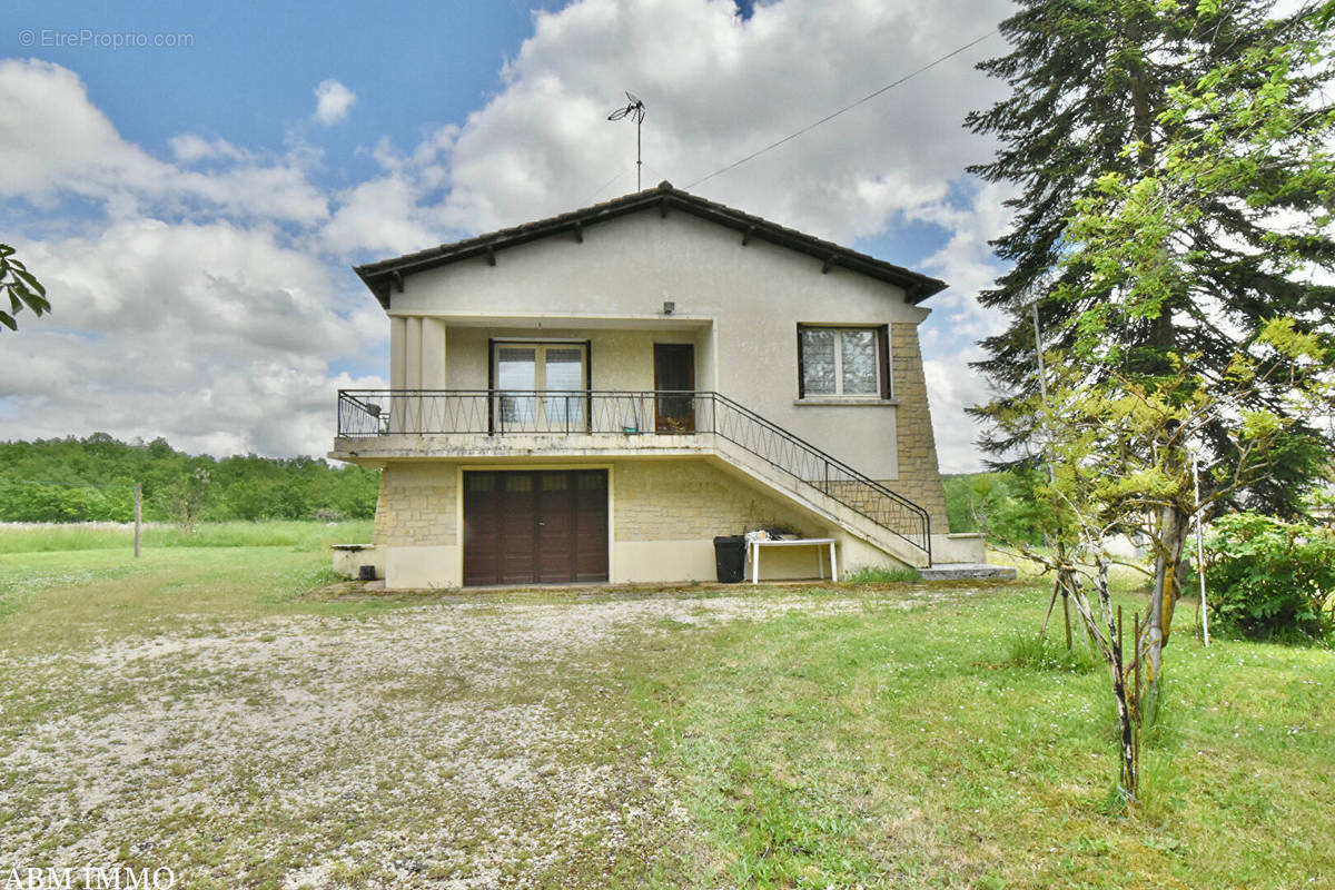 Maison à SAUSSIGNAC