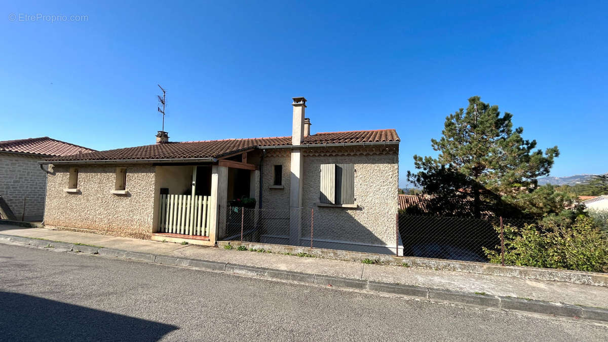 Maison à CAROMB