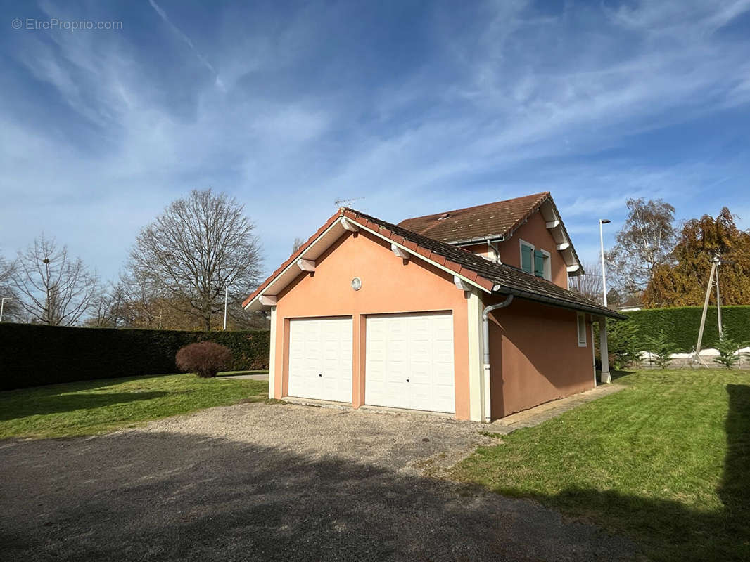 Maison à BOURG-EN-BRESSE