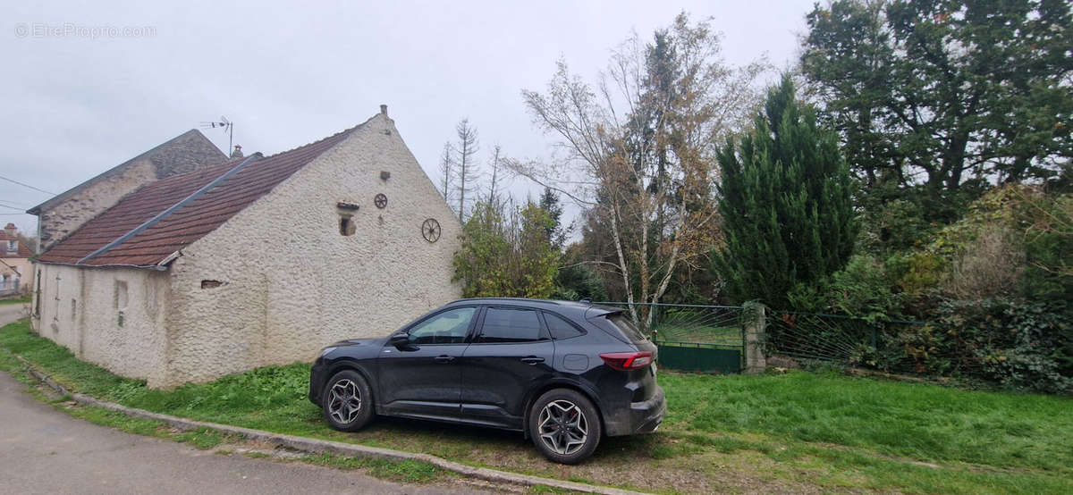 Maison à AVALLON